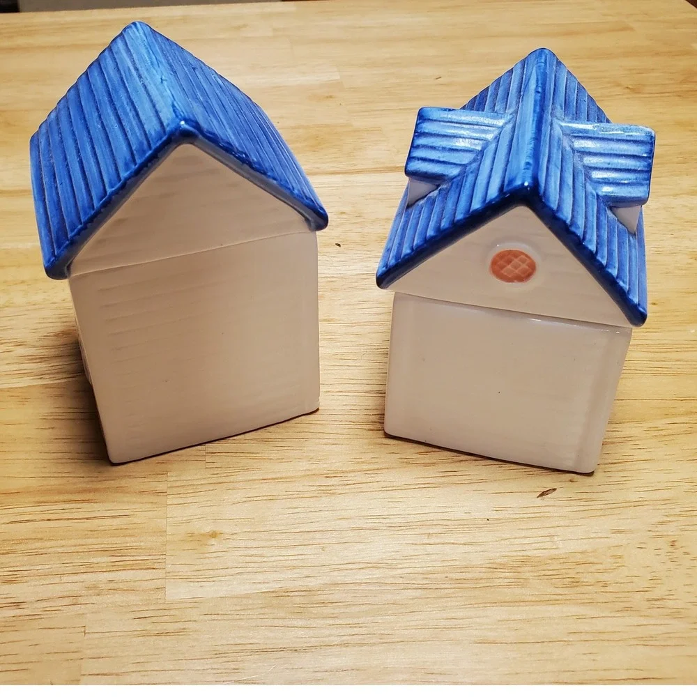 Swid Powell Justin Terzi South Shore Blue Roof Ceramic House cream and sugar set